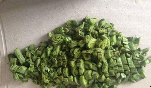 雨天吃梨瓜,雨天品尝梨瓜的清新滋味